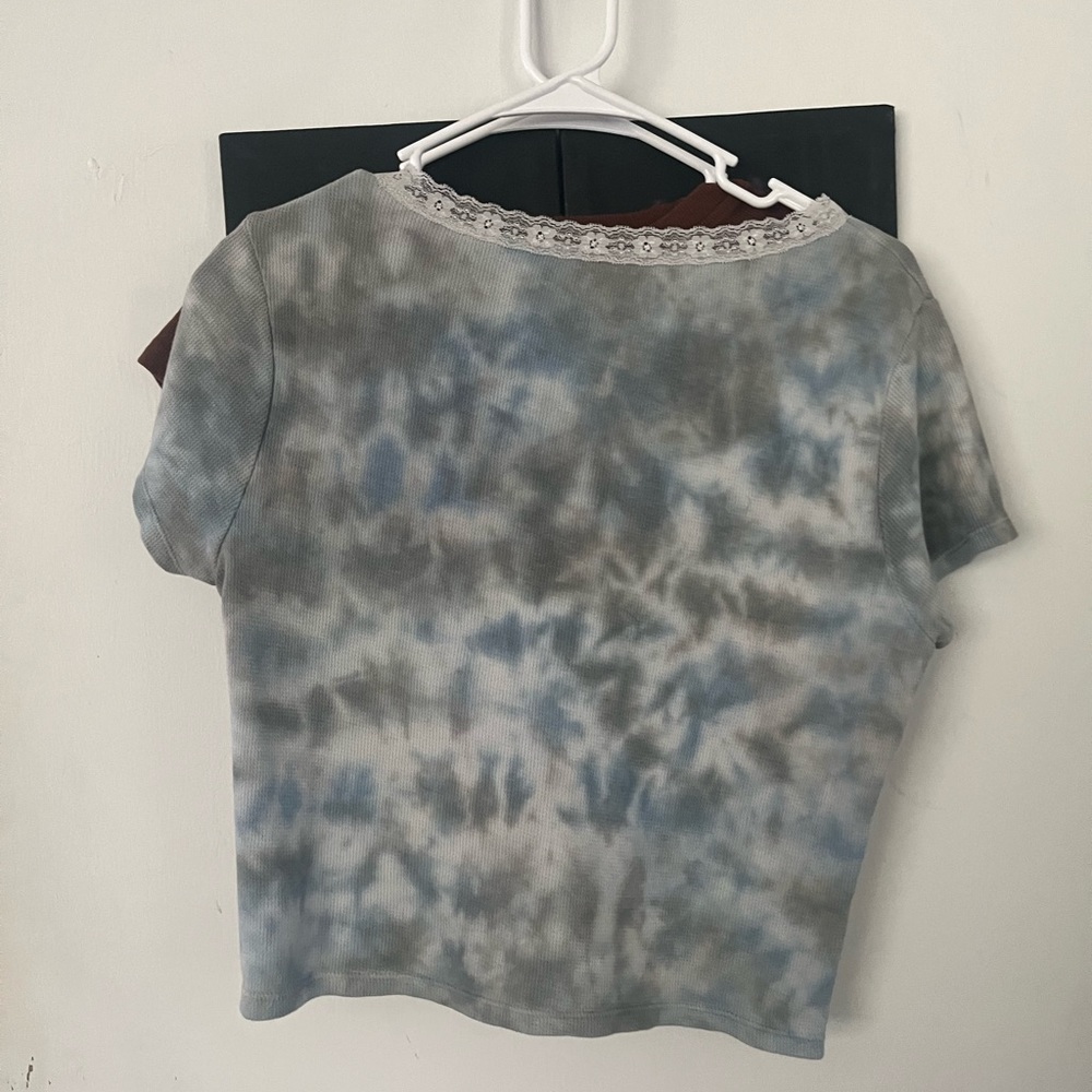 cute shirt bought a few years ago, in perfect condition!!!